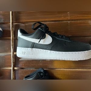 New Niki Air Force Low Black n White